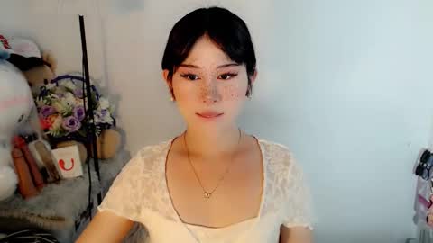 PrettyElla online show from 11-16-25, 02:17