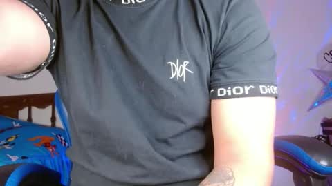 yourfavorite_bigclit online show from 12-17-25, 09:37