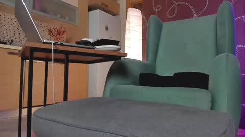 Snapshot of yourfreebird chatting on 03-02-25, 01:05 Maria online show from 03-02-25, 01:05