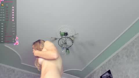 yourgirl_044 online show from 12-20-24, 12:16