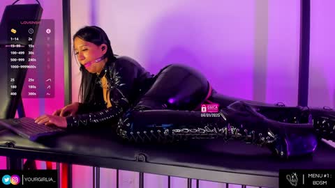 Call me Lia        online show from 01-04-25, 08:39