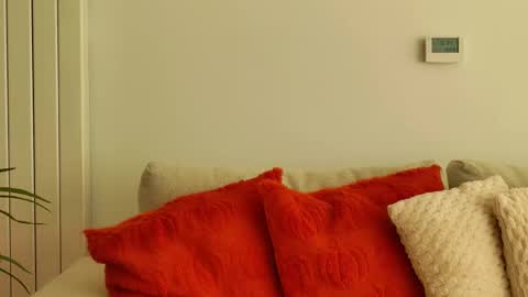 roxana online show from 12-19-25, 12:23