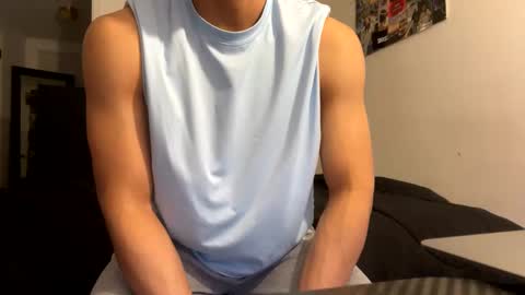 Snapshot of yourguuy21 chatting on 11-23-25, 04:45 yourguuy21 online show from 11-23-25, 04:45