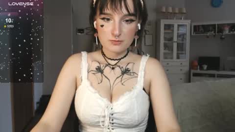 hanna online show from 10-18-25, 01:56