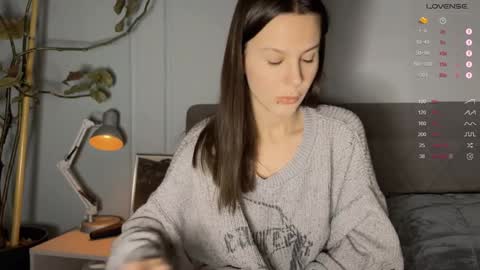 Snapshot of yourher0in chatting on 12-05-24, 12:11 Aida online show from 12-05-24, 12:11