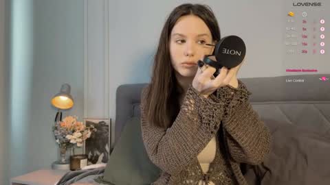 Snapshot of yourher0in chatting on 12-09-24, 07:06 Aida online show from 12-09-24, 07:06