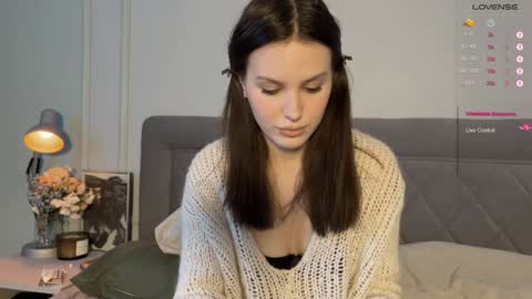 Snapshot of yourher0in chatting on 12-11-24, 07:31 Aida online show from 12-11-24, 07:31