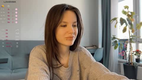 Snapshot of yourher0in chatting on 12-20-24, 06:29 Aida online show from 12-20-24, 06:29