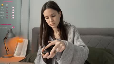 Snapshot of yourher0in chatting on 12-23-24, 08:55 Aida online show from 12-23-24, 08:55