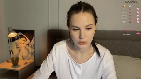 Snapshot of yourher0in chatting on 01-06-25, 11:18 Aida online show from 01-06-25, 11:18