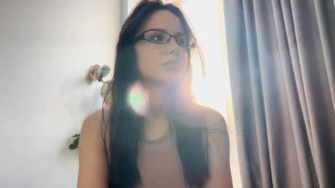 Snapshot of yourher0in chatting on 03-06-25, 10:09 Aida online show from 03-06-25, 10:09