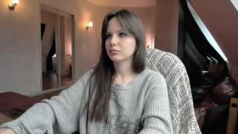 Snapshot of yourher0in chatting on 09-24-25, 11:13 Aida online show from 09-24-25, 11:13