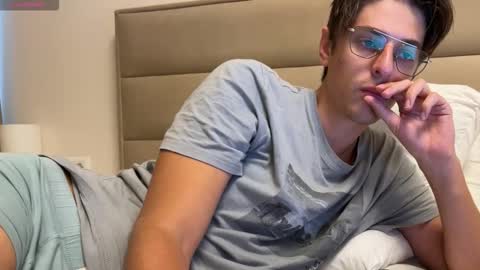 Chris online show from 10-26-25, 08:20