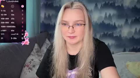 Snapshot of yourjessy chatting on 10-25-25, 05:48 yourjessy online show from 10-25-25, 05:48