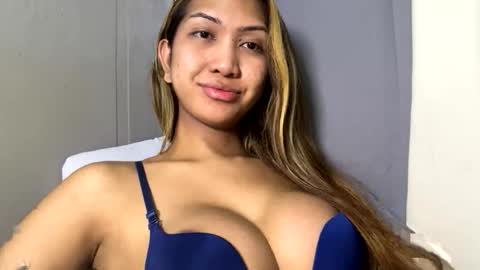 Snapshot of yourlovebella88 chatting on 04-24-26, 04:48 yourlovebella88 online show from 04-24-26, 04:48