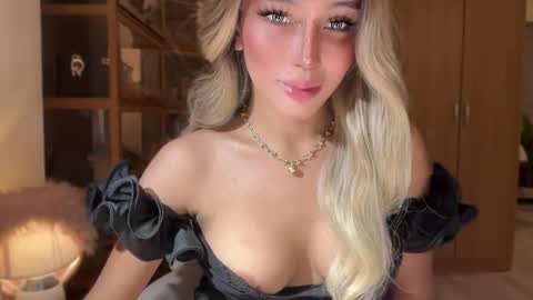 Snapshot of yourlovingpearlita1000 chatting on 02-24-26, 11:30 Pearl online show from 02-24-26, 11:30