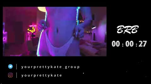 Snapshot of yourprettykate_ chatting on 12-28-24, 12:03 online show from 12-28-24, 12:03