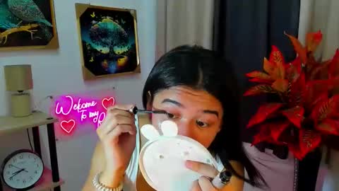 Snapshot of yourprettytrish chatting on 11-28-25, 12:30 Trish online show from 11-28-25, 12:30