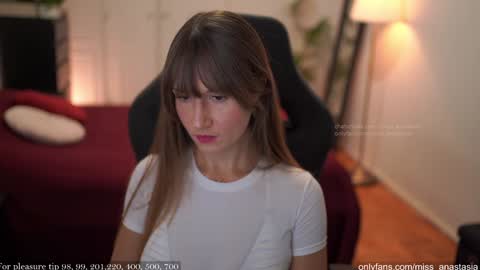 Snapshot of yours_anastasia chatting on 11-09-25, 06:17 Anastasia online show from 11-09-25, 06:17