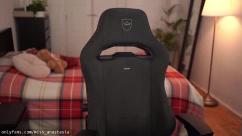 Snapshot of yours_anastasia chatting on 01-11-26, 08:25 Anastasia online show from 01-11-26, 08:25