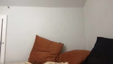 YoursTrulyBella online show from 04-01-26, 02:12