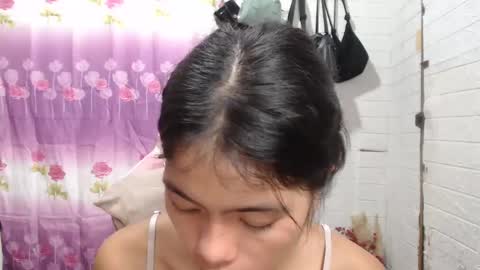 Snapshot of yoursweet_asian20 chatting on 02-21-25, 05:56 Maddie online show from 02-21-25, 05:56