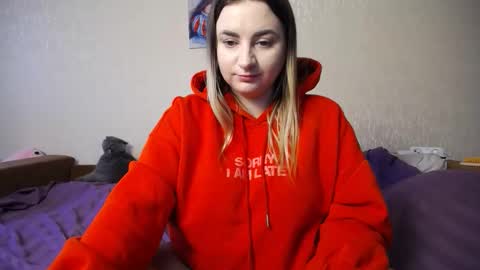 Snapshot of yourswetiegirl chatting on 10-04-25, 11:41 Sofia online show from 10-04-25, 11:41