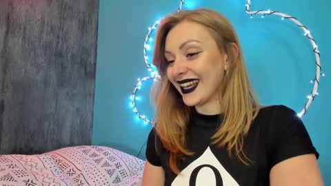 Snapshot of yourvenus00 chatting on 01-28-25, 04:19 YourVenus00 -Follow my OF online show from 01-28-25, 04:19