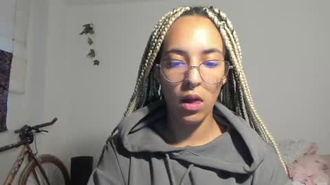 elizabeth  ju   online show from 12-27-24, 10:59