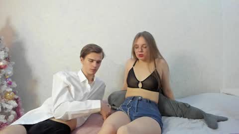 Snapshot of yueslang chatting on 01-30-25, 08:10 Yue Lang and Samm online show from 01-30-25, 08:10