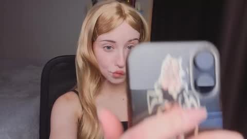 Snapshot of yukimisa chatting on 10-10-25, 04:39 Misa online show from 10-10-25, 04:39