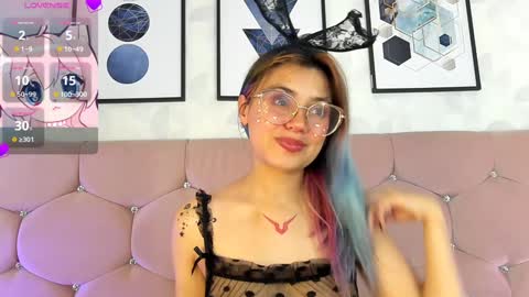 Snapshot of yukki_kuran chatting on 01-31-25, 01:54 Yukki Kuran online show from 01-31-25, 01:54