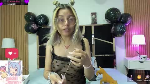 Snapshot of yukki_kuran chatting on 10-10-25, 04:11 Yukki Kuran online show from 10-10-25, 04:11