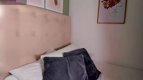 Snapshot of yuli_cardona_ chatting on 02-15-25, 06:33 Yuliet online show from 02-15-25, 06:33