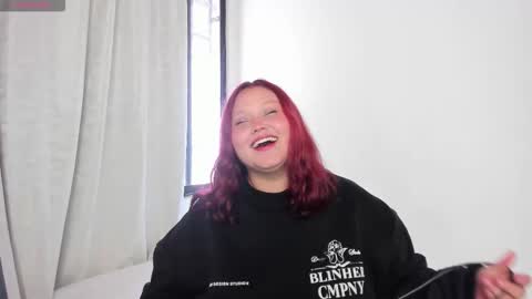 Snapshot of yuli_cardona_ chatting on 09-20-25, 02:29 Yuliet online show from 09-20-25, 02:29