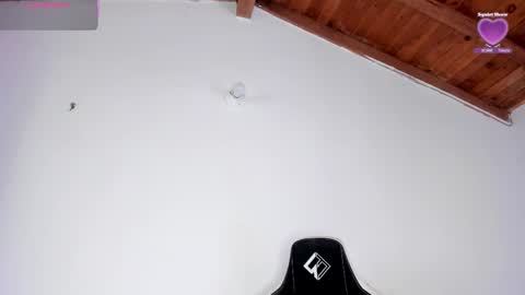 Snapshot of yuli_cardona_ chatting on 09-27-25, 04:34 Yuliet online show from 09-27-25, 04:34