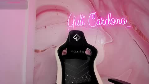 Snapshot of yuli_cardona_ chatting on 10-30-25, 02:40 Yuliet online show from 10-30-25, 02:40