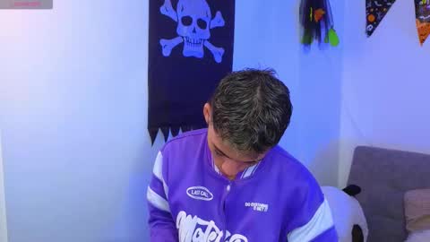 yulian_vasquez online show from 10-22-25, 12:27