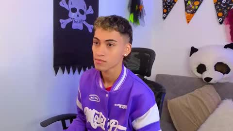 yulian_vasquez online show from 10-25-25, 12:23