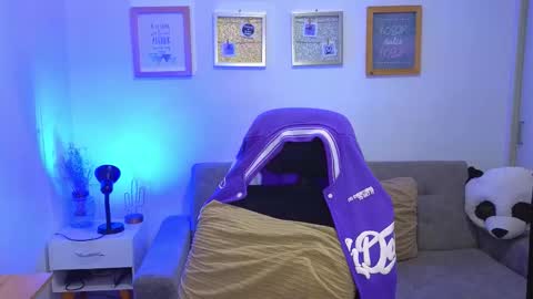 yulian_vasquez online show from 12-04-25, 12:25