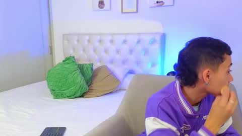 Snapshot of yulian_vasquez chatting on 02-02-26, 12:15 yulian_vasquez online show from 02-02-26, 12:15