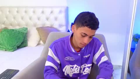 Snapshot of yulian_vasquez chatting on 02-10-26, 12:20 yulian_vasquez online show from 02-10-26, 12:20