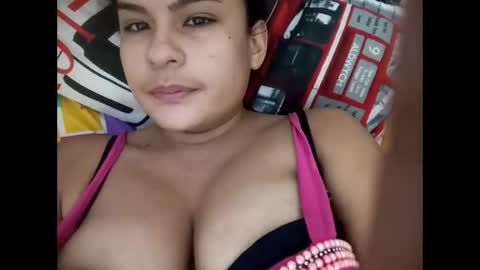 yuliana95677 online show from 10-26-25, 03:23