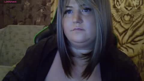 yuliiared online show from 12-04-25, 08:17