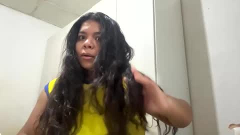 Yuli and SaraIndependent model online show from 11-14-25, 06:06