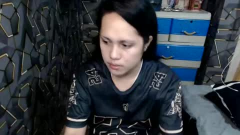 yumi online show from 10-03-25, 11:46