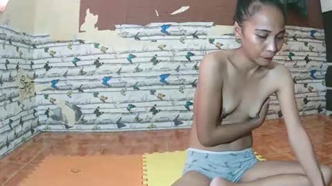 Snapshot of yummysexyhardnipple08 chatting on 09-09-25, 04:56 jhess online show from 09-09-25, 04:56