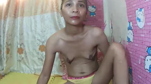 Snapshot of yummysexyhardnipple08 chatting on 10-23-25, 04:45 jhess online show from 10-23-25, 04:45