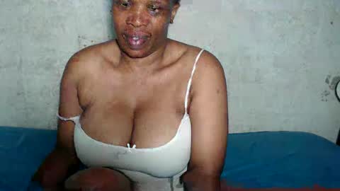 yummytittsxx online show from 12-29-24, 08:37
