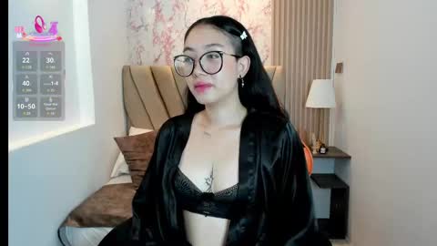 Snapshot of yuna__min chatting on 09-17-25, 12:07 Yuna online show from 09-17-25, 12:07